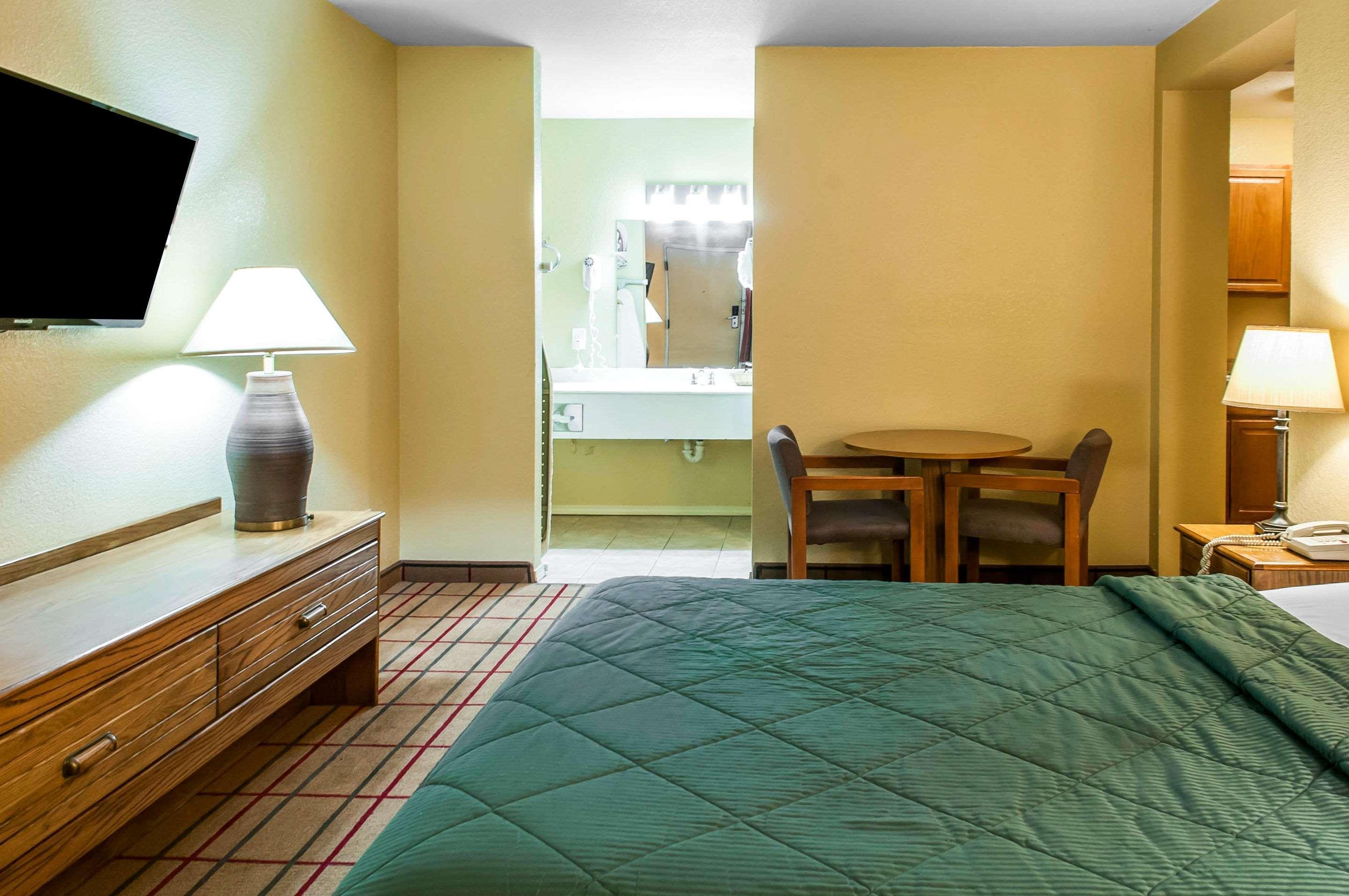 Rodeway Inn East Albuquerque Zewnętrze zdjęcie